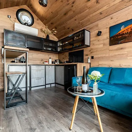 Moon Hill's Lord Апартаменты *