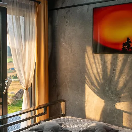 Moon Hill's Lord Апартаменты Jezow Sudecki