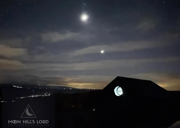 Moon Hill's Lord Apartment *