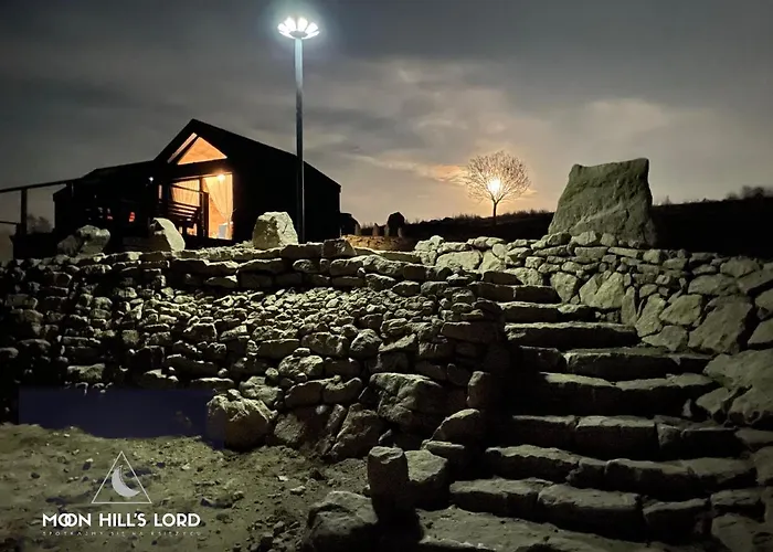 Moon Hill's Lord *
