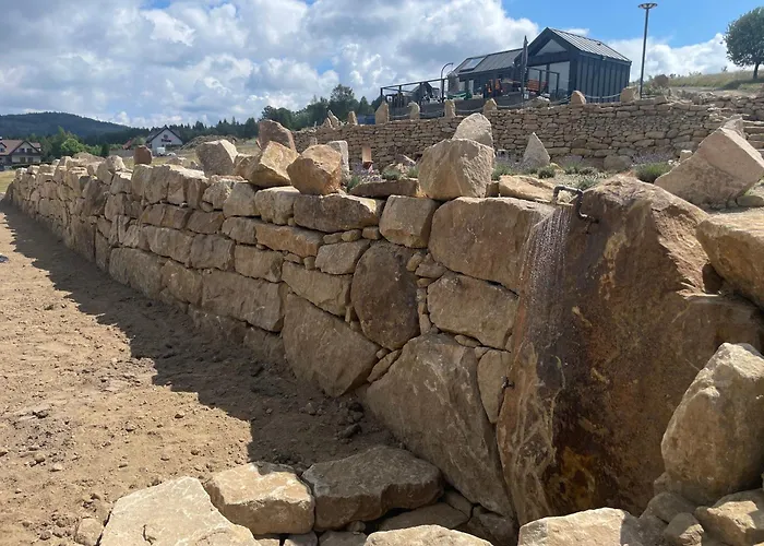 Moon Hill's Lord Apartment *